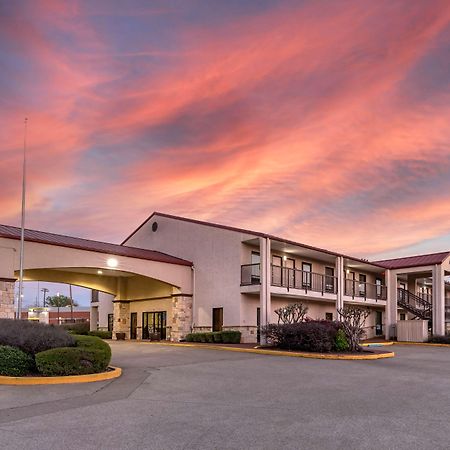 Best Western Lindale Inn Εξωτερικό φωτογραφία