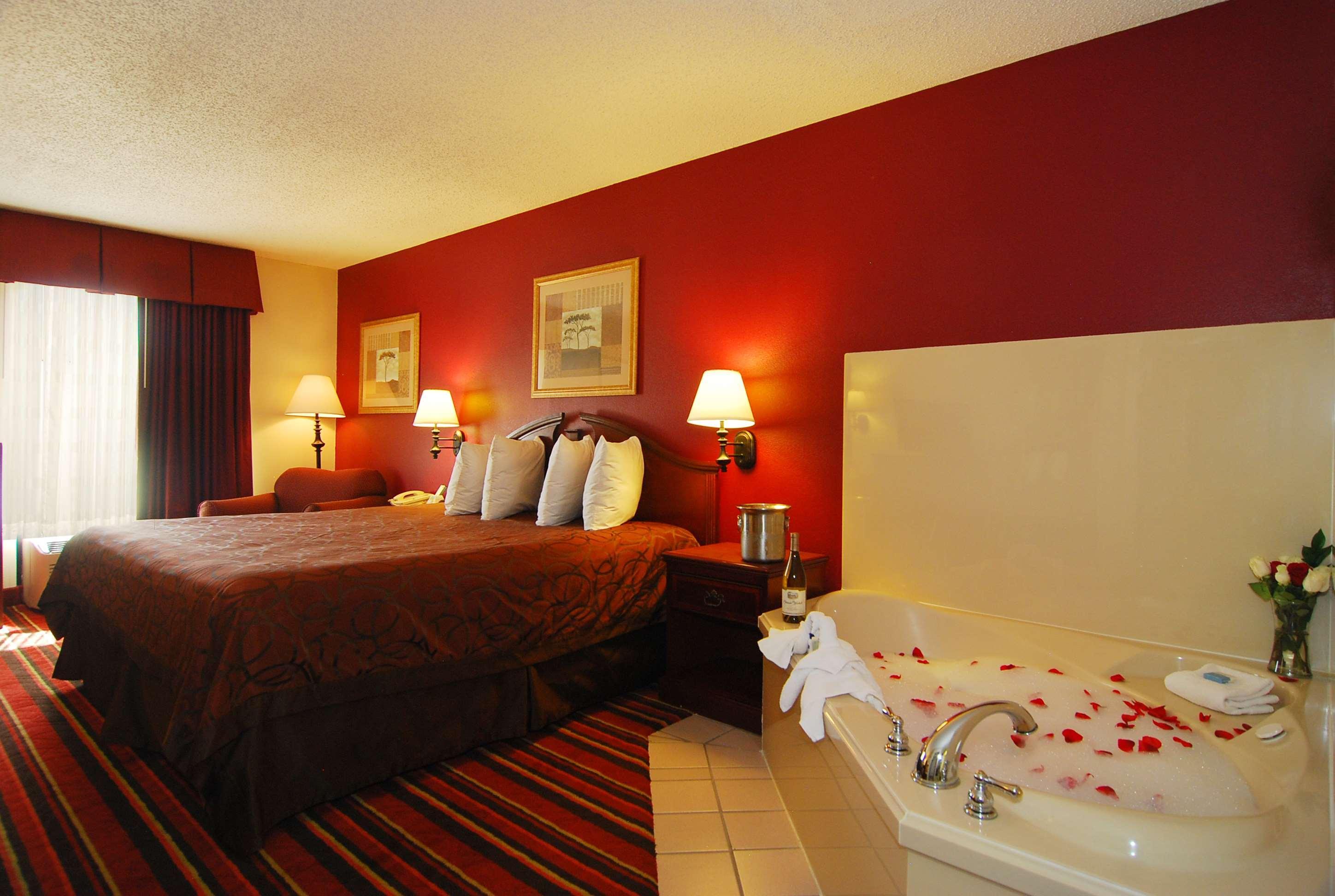 Best Western Lindale Inn Εξωτερικό φωτογραφία