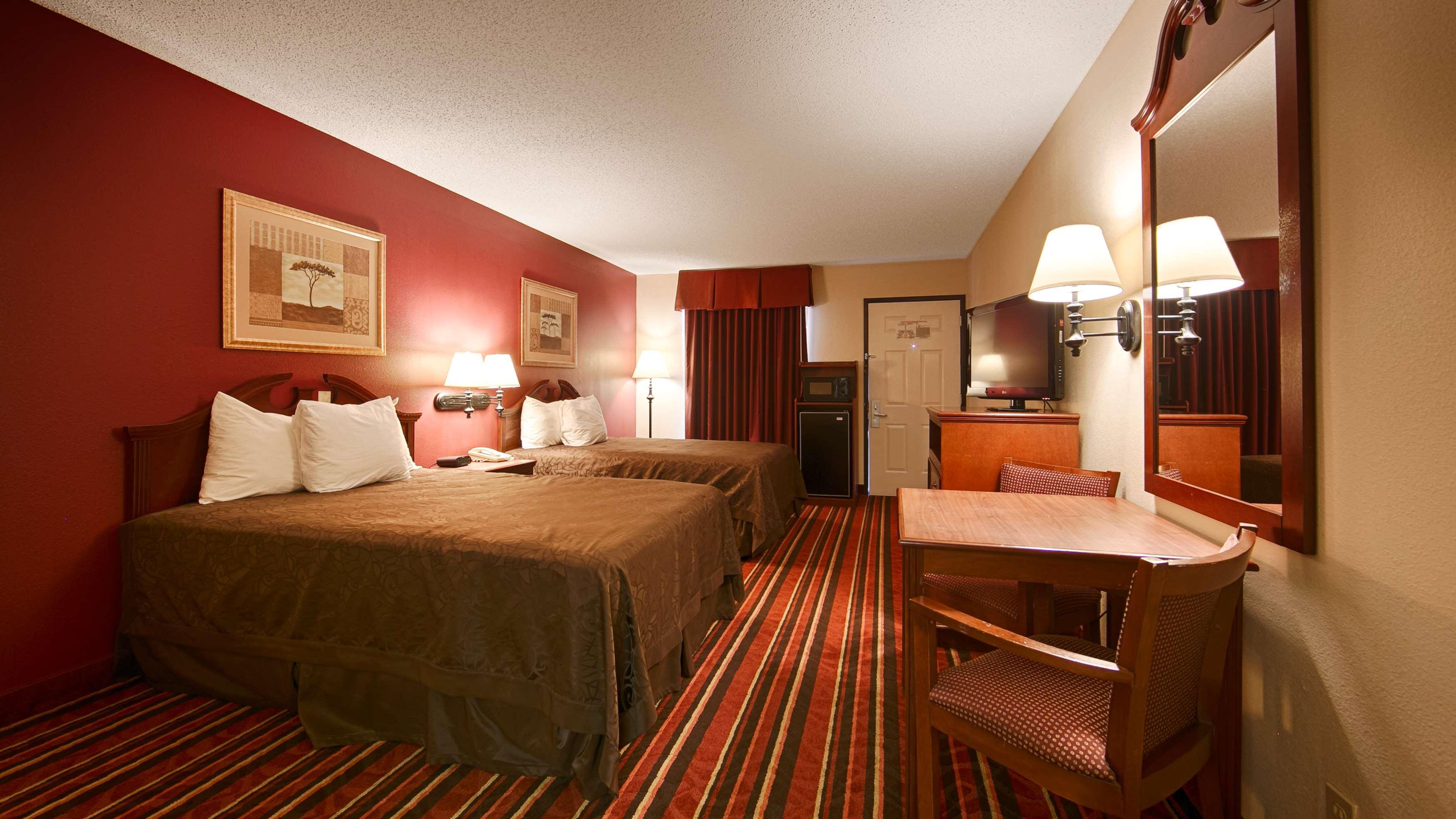 Best Western Lindale Inn Εξωτερικό φωτογραφία