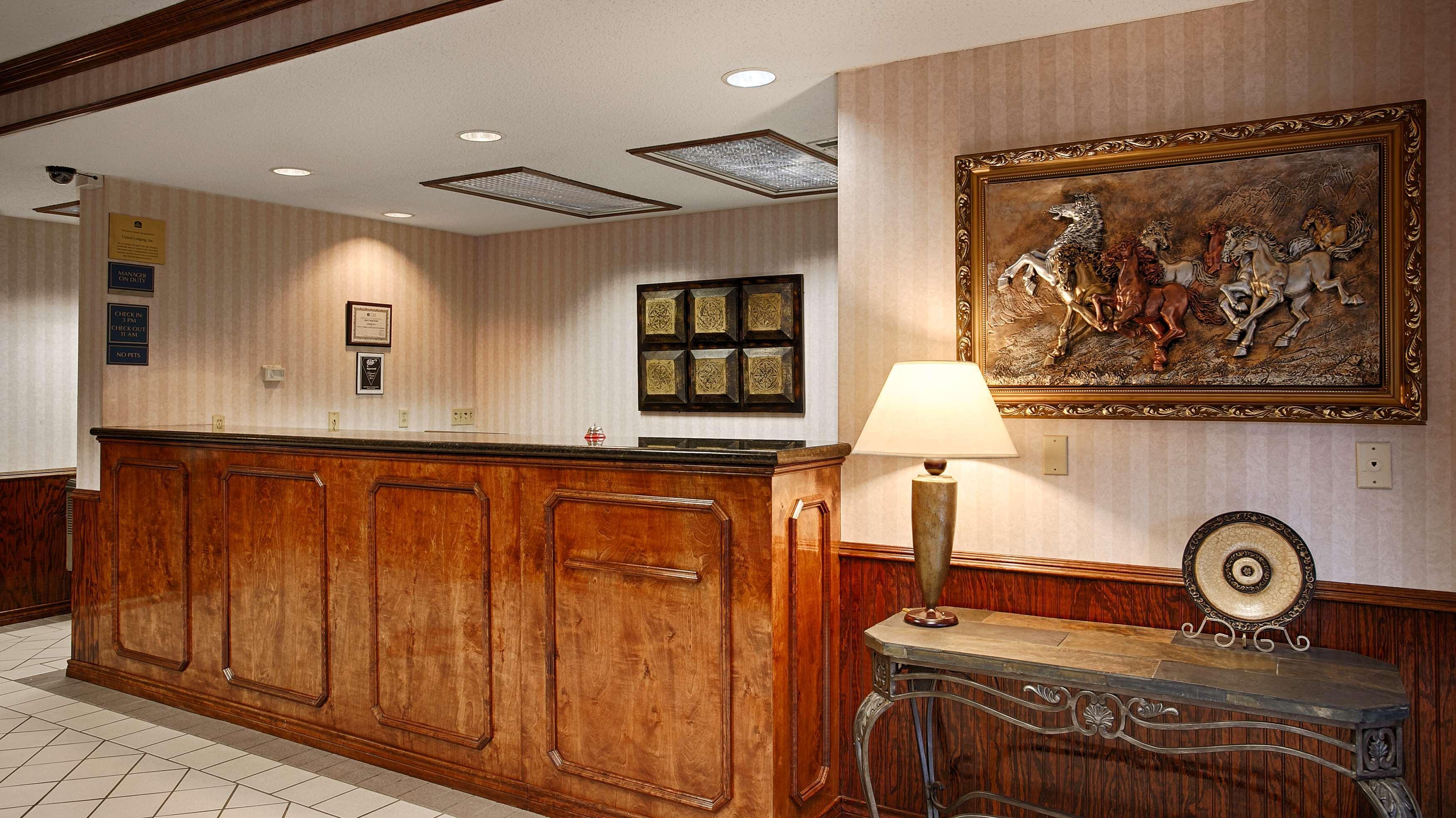 Best Western Lindale Inn Εξωτερικό φωτογραφία